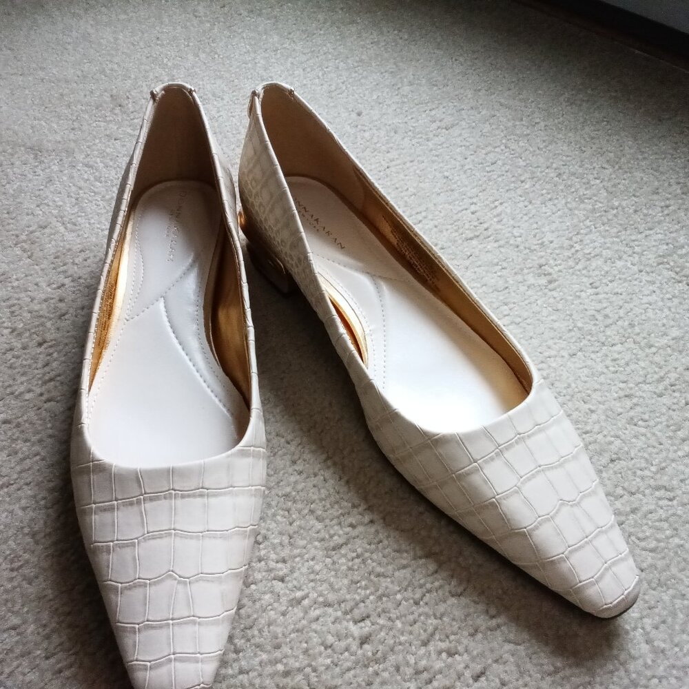 Donna Karan Savita Snip-Toe Flats Size 7 – Brand New